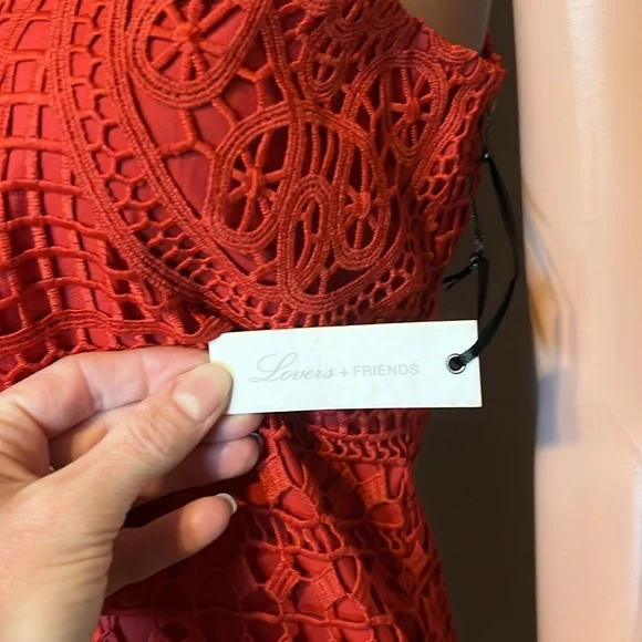 Lovers and Friends Caspian Red Lace Shift Dress - Picture 4 of 11